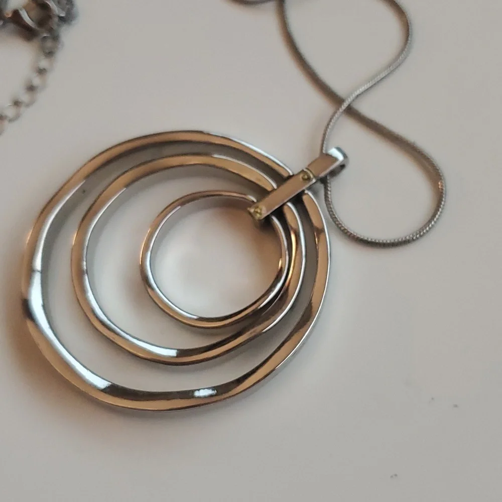 Circles long necklace - Picture 2 of 2